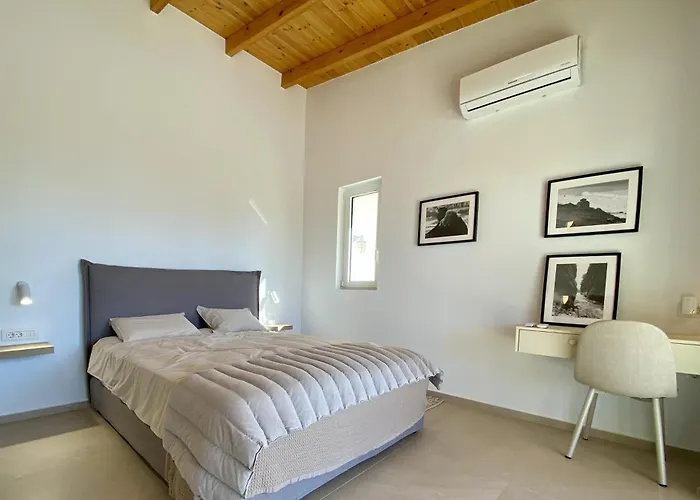 Velanidia In Drapanos * Hriszí Aktí Haniá