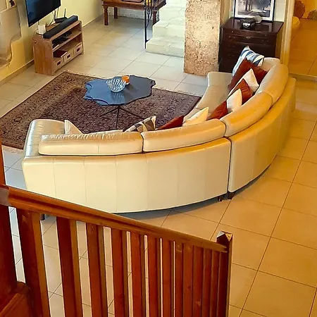 Velanidia In Drapanos